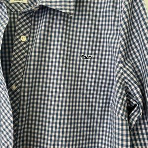 Vineyard vines button up size 16